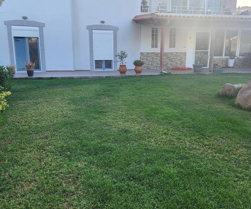 Villa Lux House With Garden à Kámpos Extérieur photo
